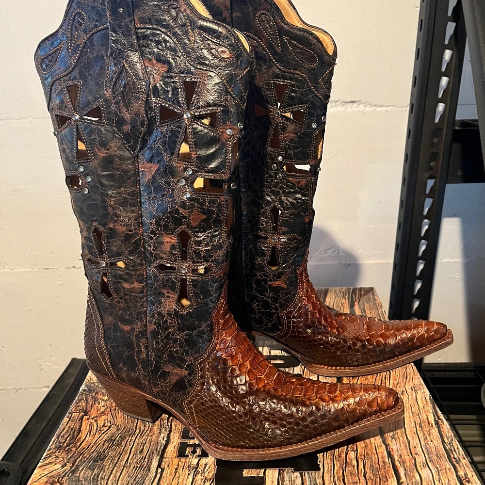 Corral Boots | Corral Musgo Python Women’s Cowboy Boot | Color: Brown | Size: 10
